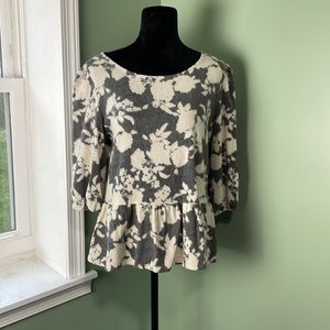 W5 gray and white blouse small